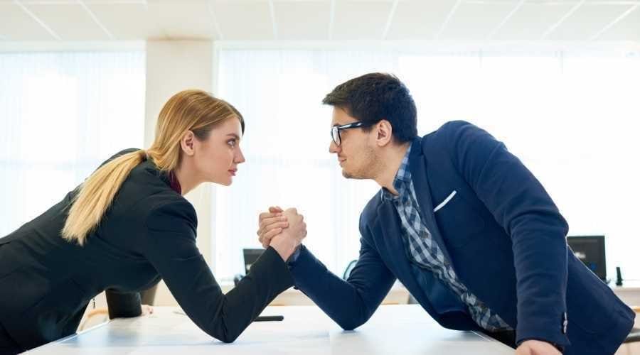 cinco fuerzas de porter, los competidores existentes